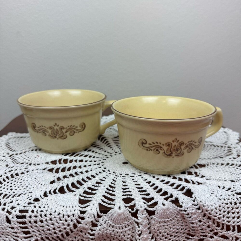 Vintage Pfaltzgraff Village Handled Soup Bowls Mugs #6-1 Made in USA